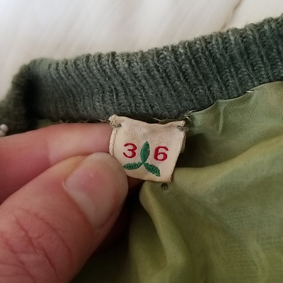 Beautiful Vintage hand made beaded cardigan - Picture 8 of 8